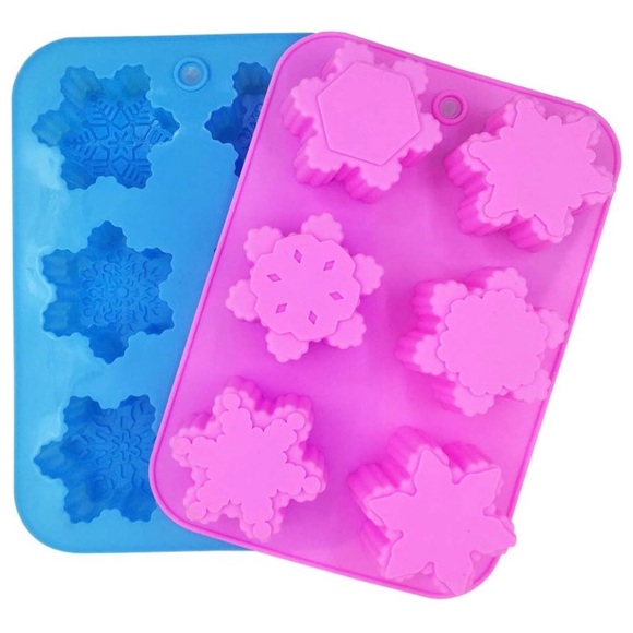 Multi use silicone snowflake molds - set of 2 NIB - Picture 4 of 7